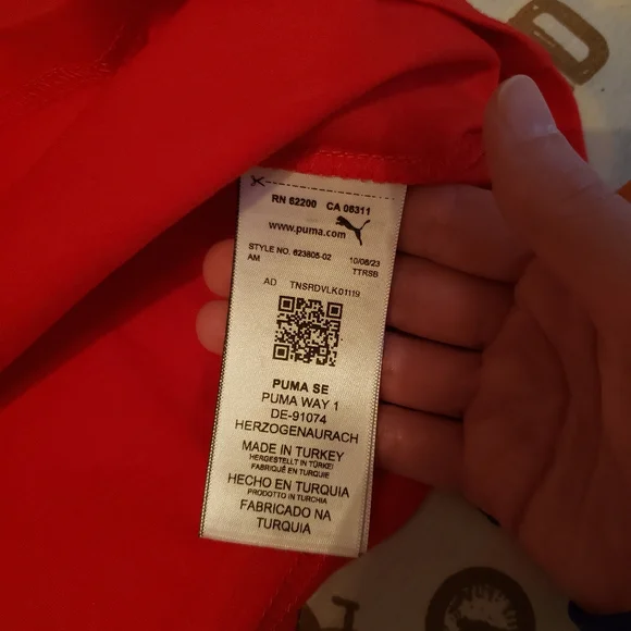 🏎 Puma x Ferrari Shirt 🏎 - Picture 5 of 8